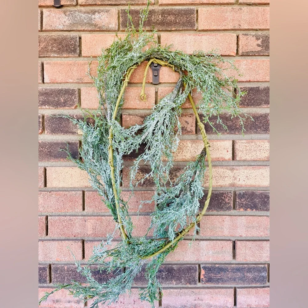 Ice Glazed Cedar Garland 5 ft